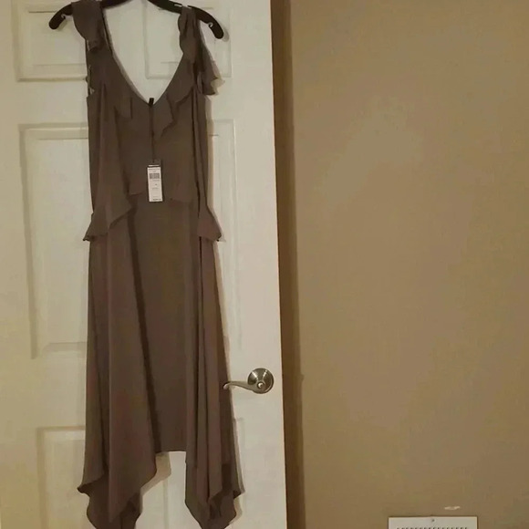 BCBG MAXAZRIA DRESS SIZE XS - Picture 2 of 5